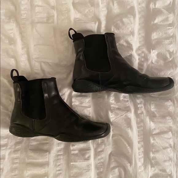 ❗️SOLD❗️Prada Black Chelsea Booties - Picture 2 of 7
